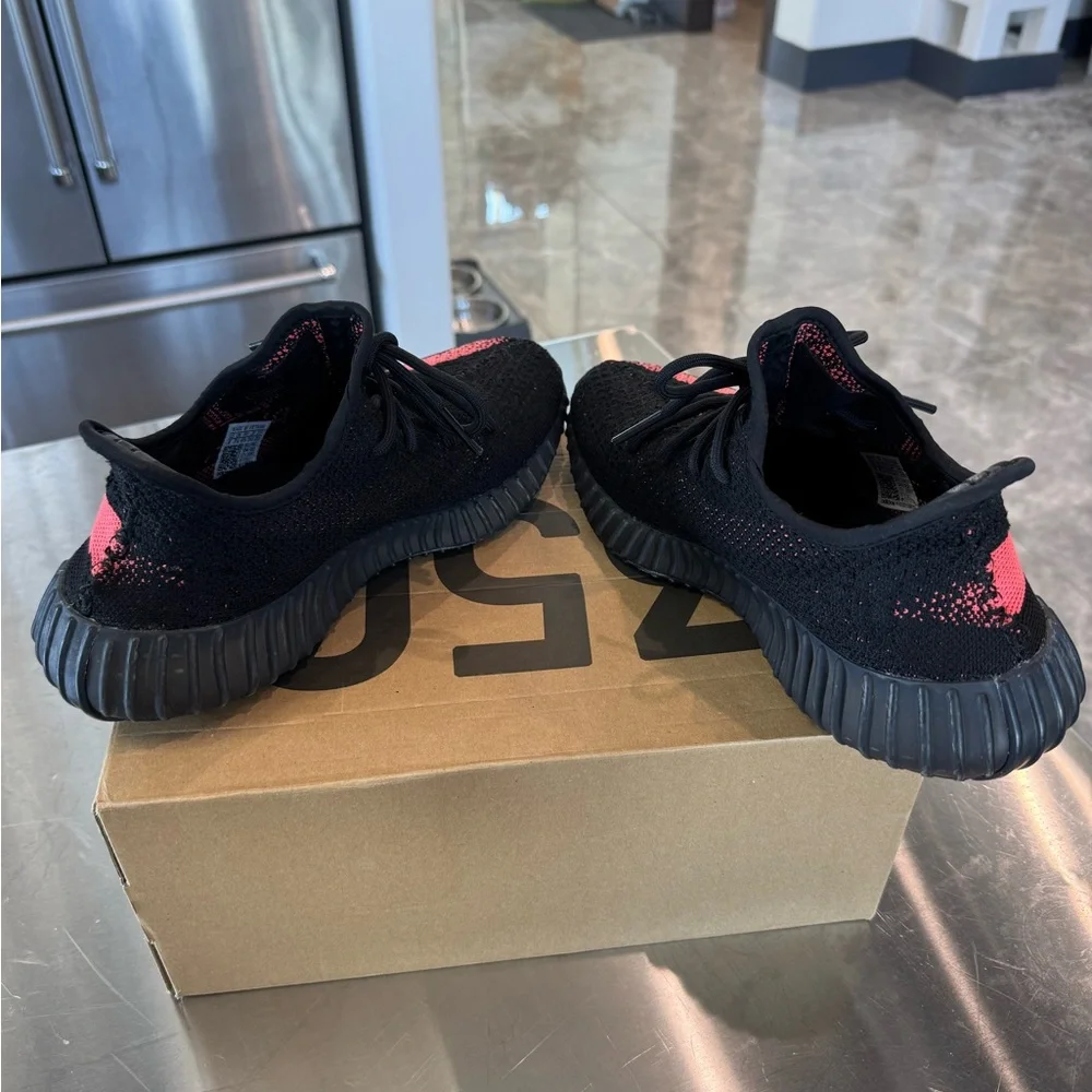 Adidas Yeezy Boost 350 V2 Black Red Stripe Men’s Size 7 1/2 Women’s 9 Sneakers - Picture 6 of 10